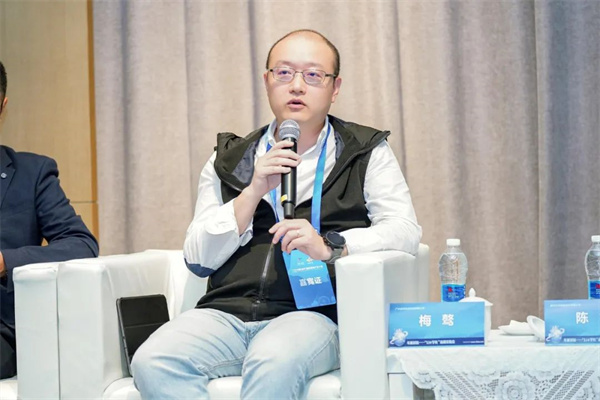 “Li+學社”高端對話：警惕全球化機遇下，鋰電企業的出海挑戰和技術迭代風險