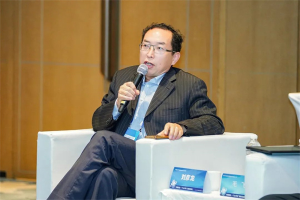 “Li+學社”高端對話：警惕全球化機遇下，鋰電企業的出海挑戰和技術迭代風險