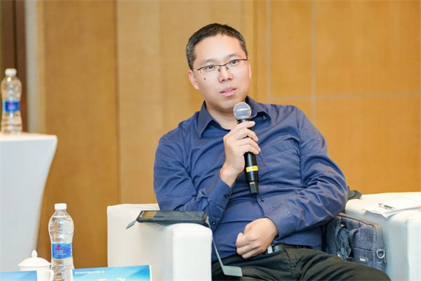 “Li+學社”高端對話：警惕全球化機遇下，鋰電企業的出海挑戰和技術迭代風險